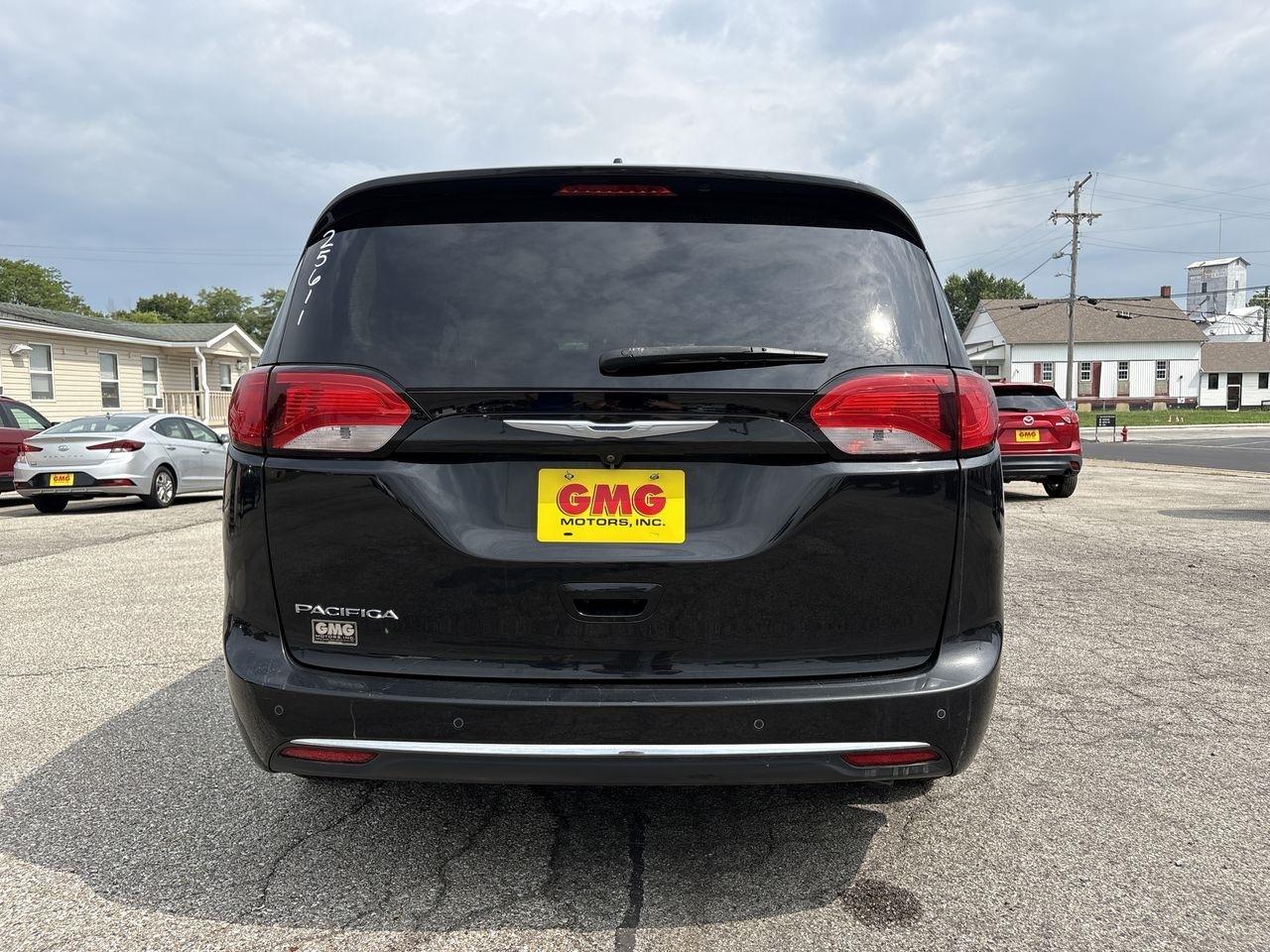 Chrysler Pacifica Touring-L FWD 2017