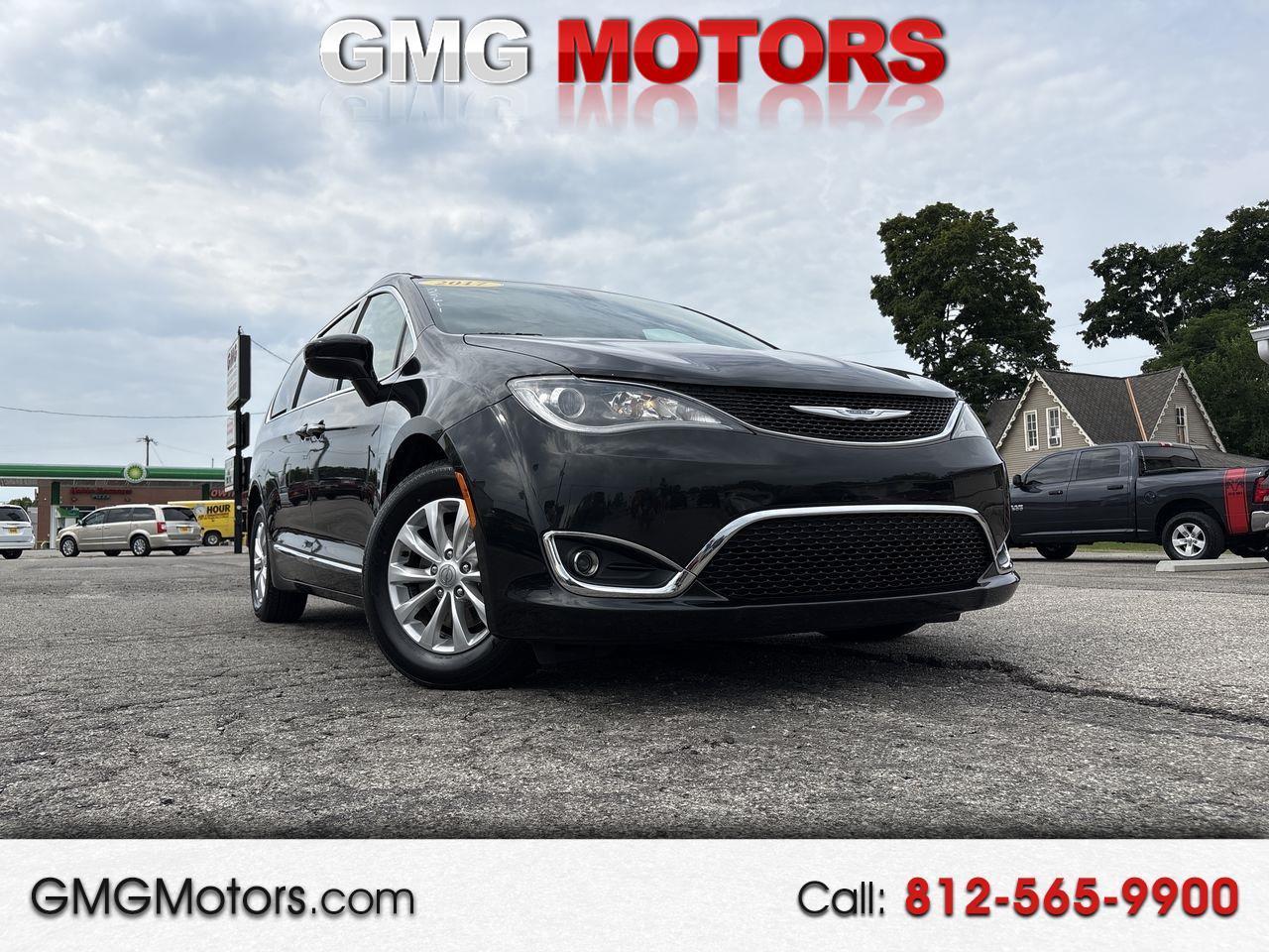 2017 Chrysler Pacifica Touring-L FWD