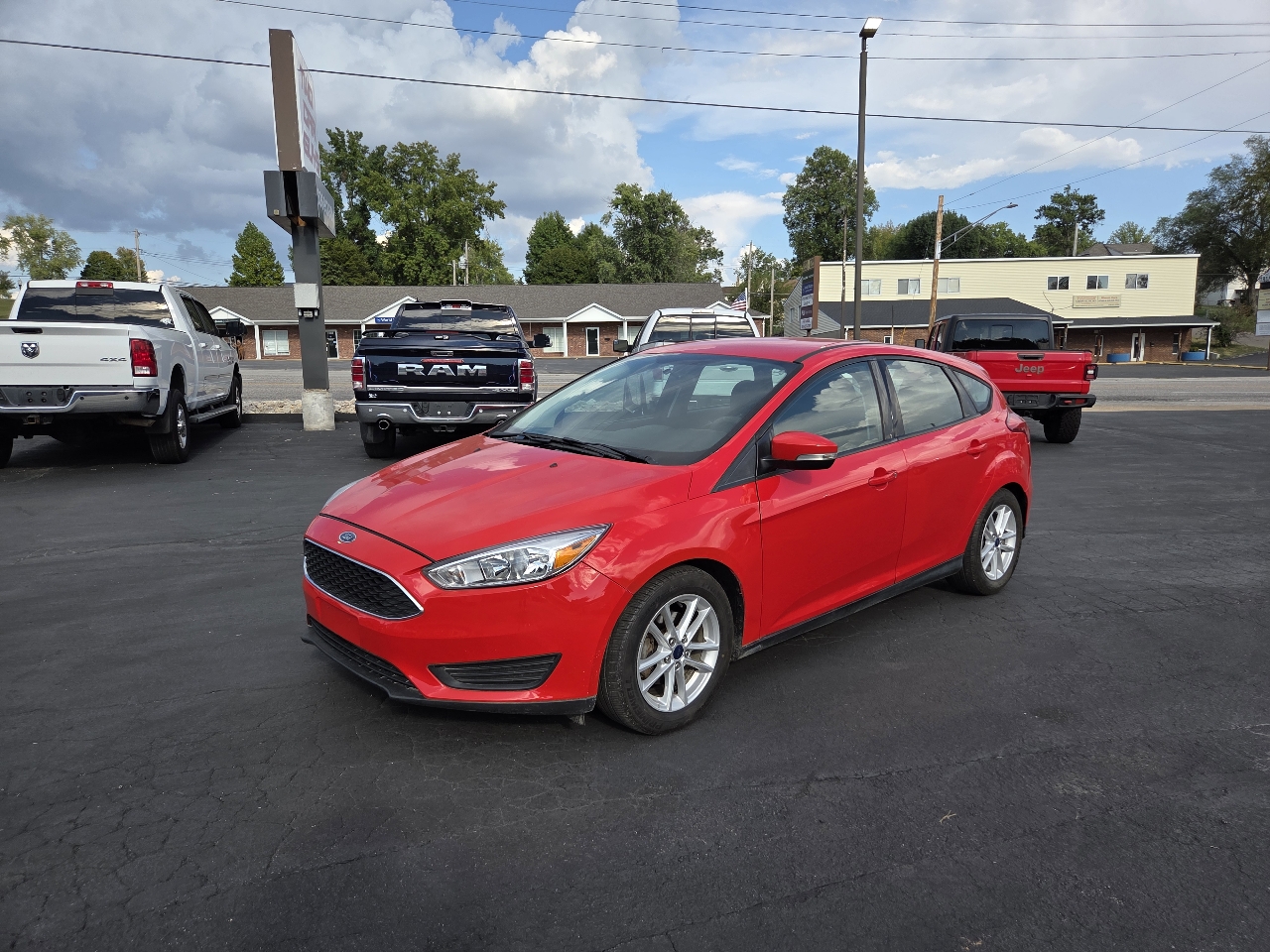 2015 Ford Focus SE photo 2