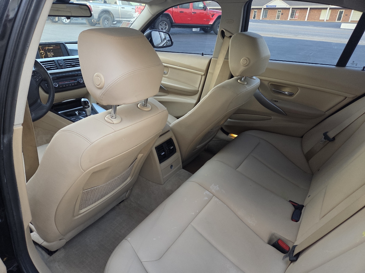 BMW 3-Series 328i Sedan 2012