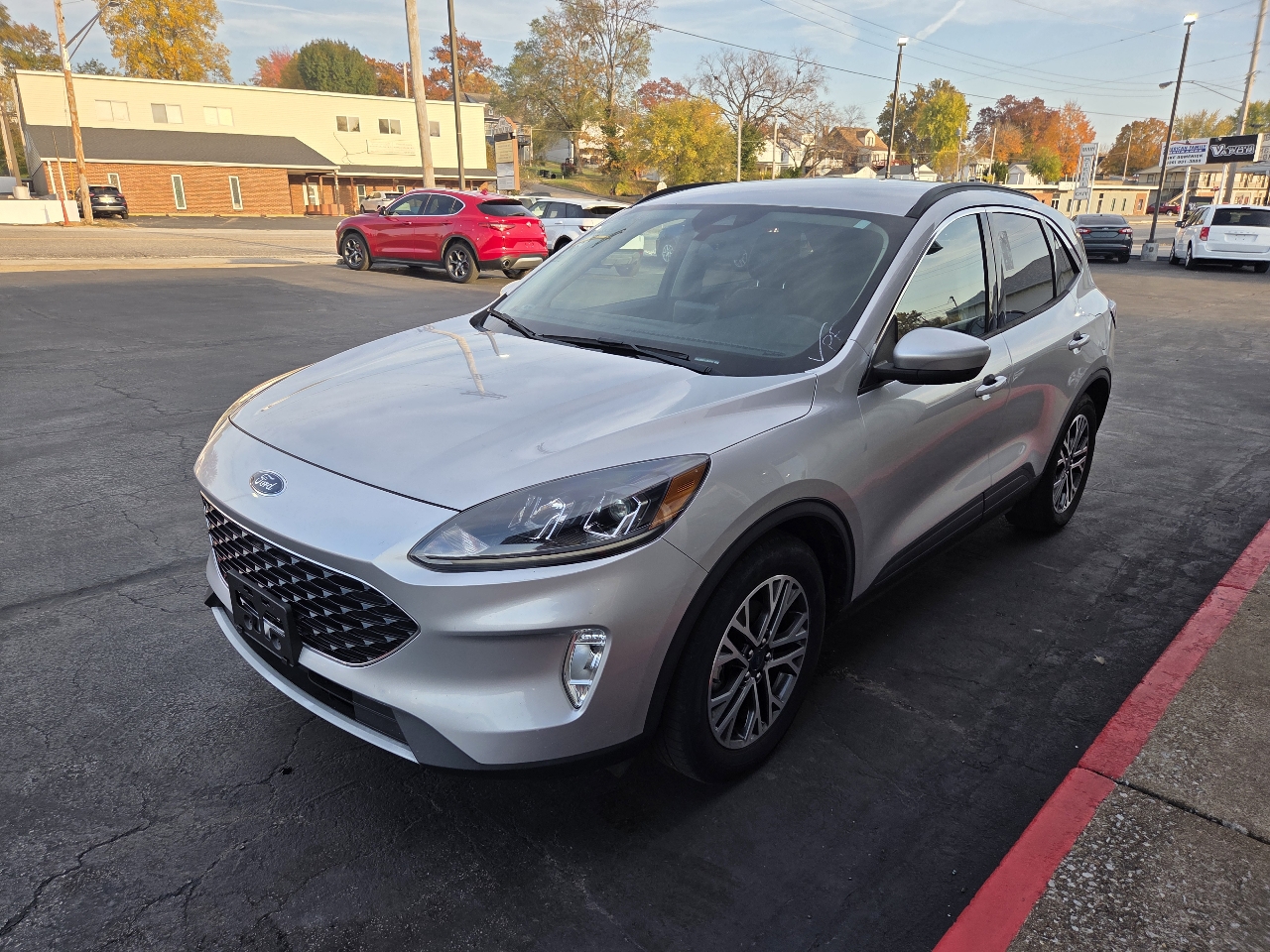 2020 Ford Escape SEL photo 4