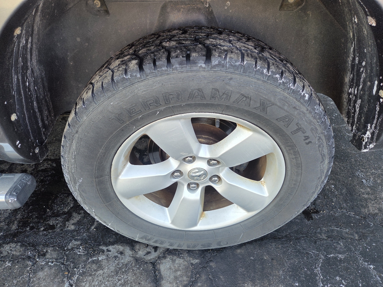 RAM 1500 SLT Crew Cab SWB 4WD 2013