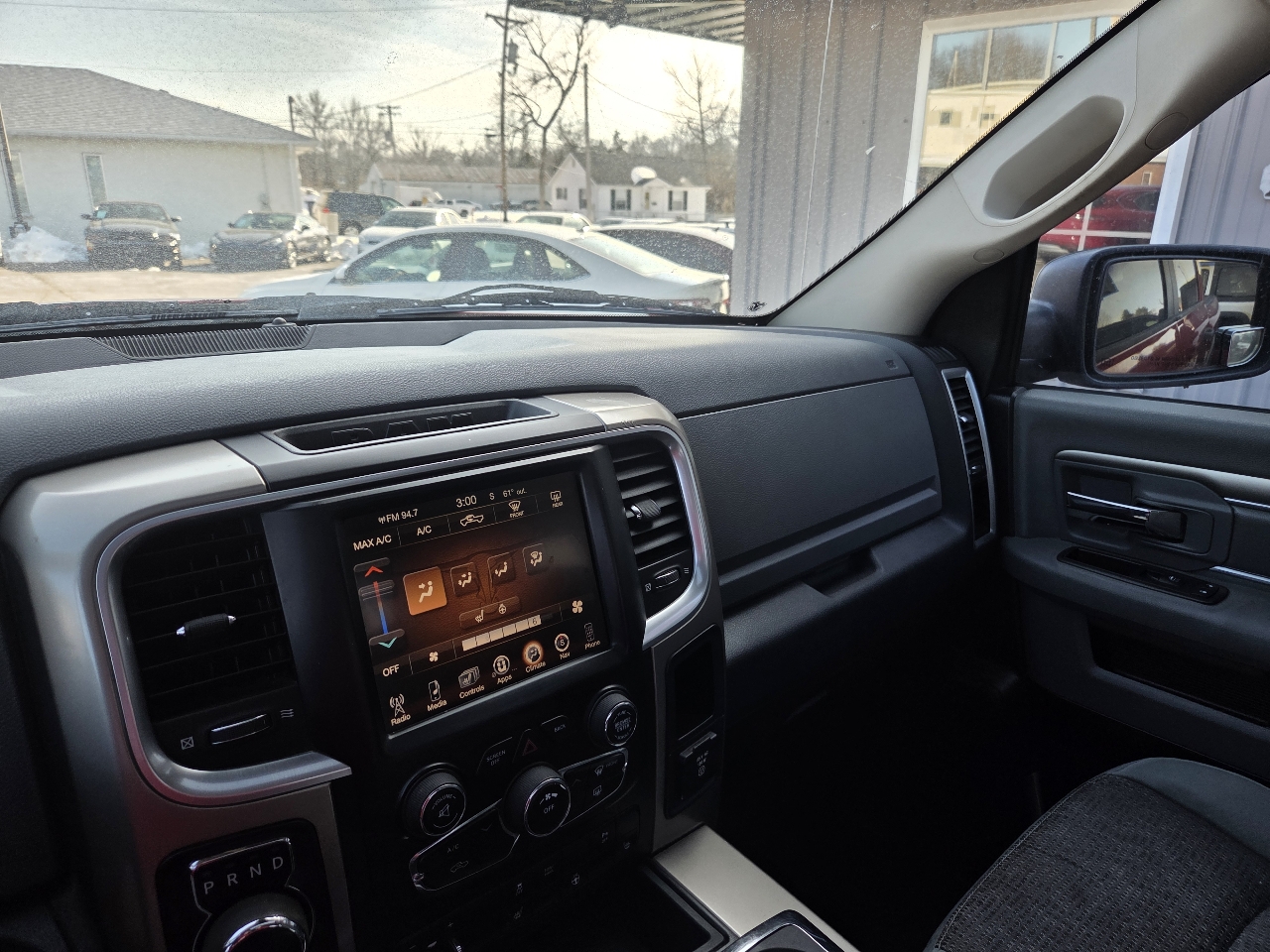 RAM 1500 SLT Crew Cab SWB 4WD 2013