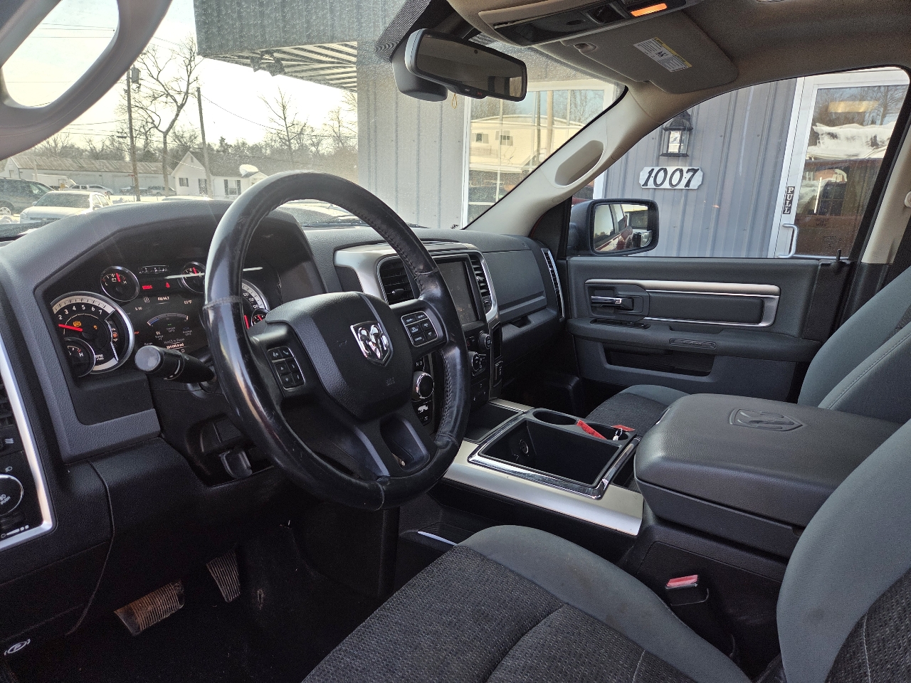 RAM 1500 SLT Crew Cab SWB 4WD 2013