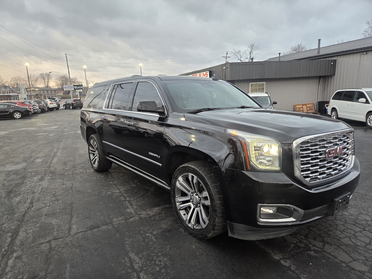 GMC Yukon XL Denali 4WD 2018