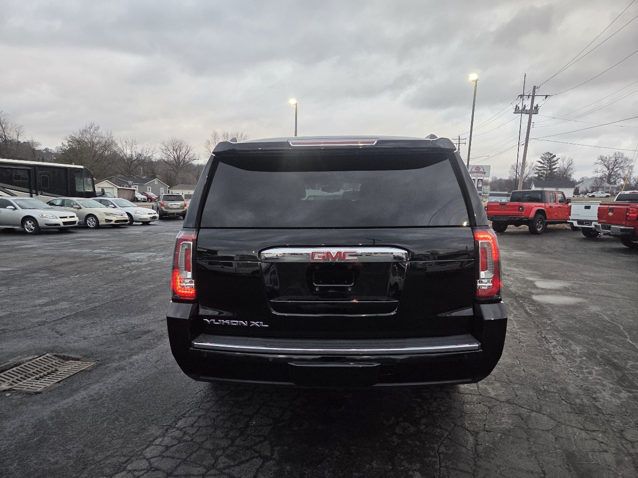 GMC Yukon XL Denali 4WD 2018