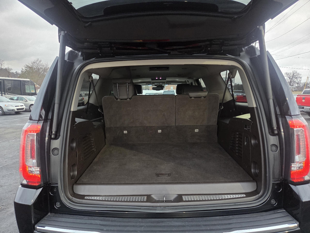 GMC Yukon XL Denali 4WD 2018