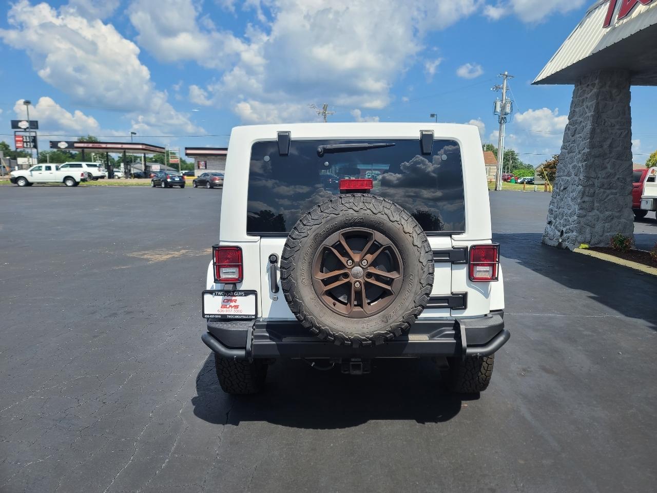 Jeep Wrangler Unlimited Sahara 4WD 2017