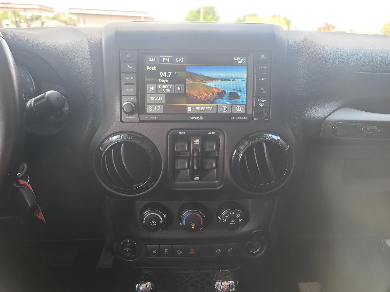 Jeep Wrangler Unlimited Sahara 4WD 2017