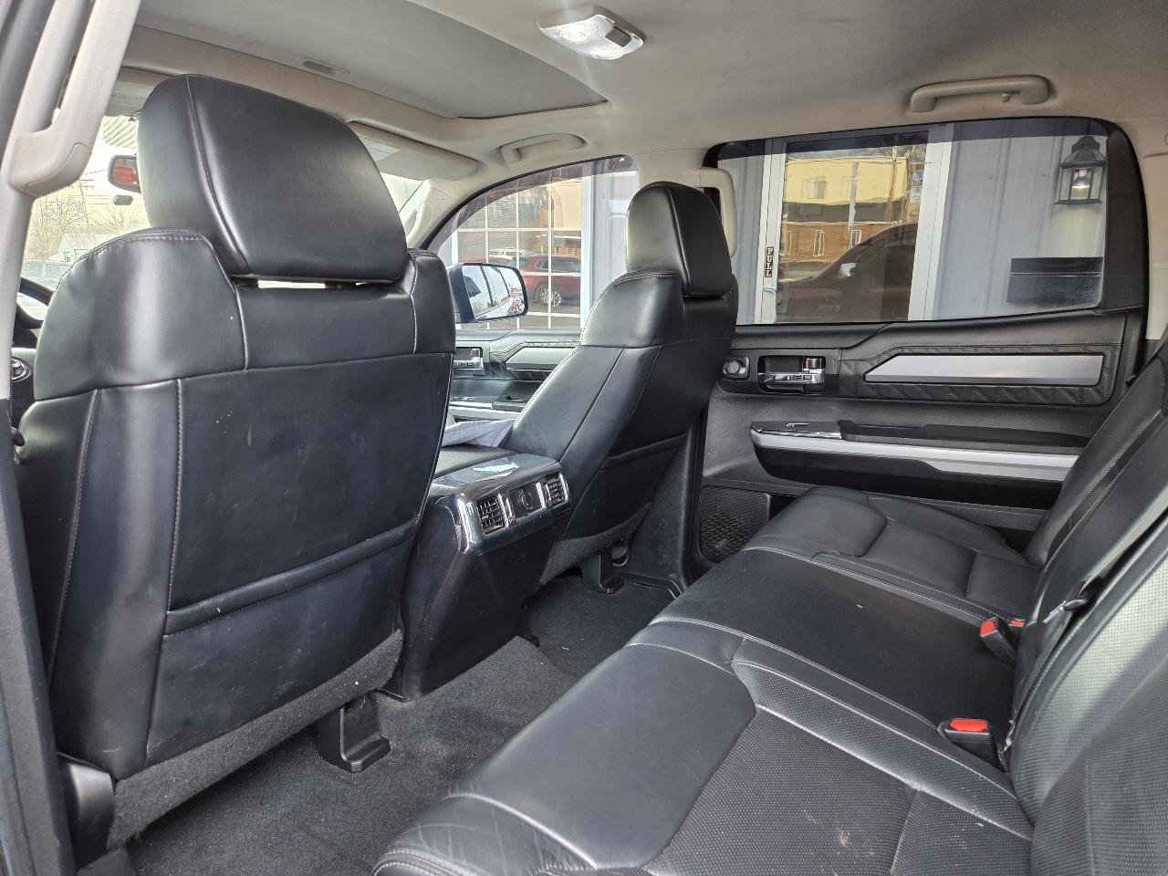 Toyota Tundra Platinum CrewMax 5.7L 4WD 2020