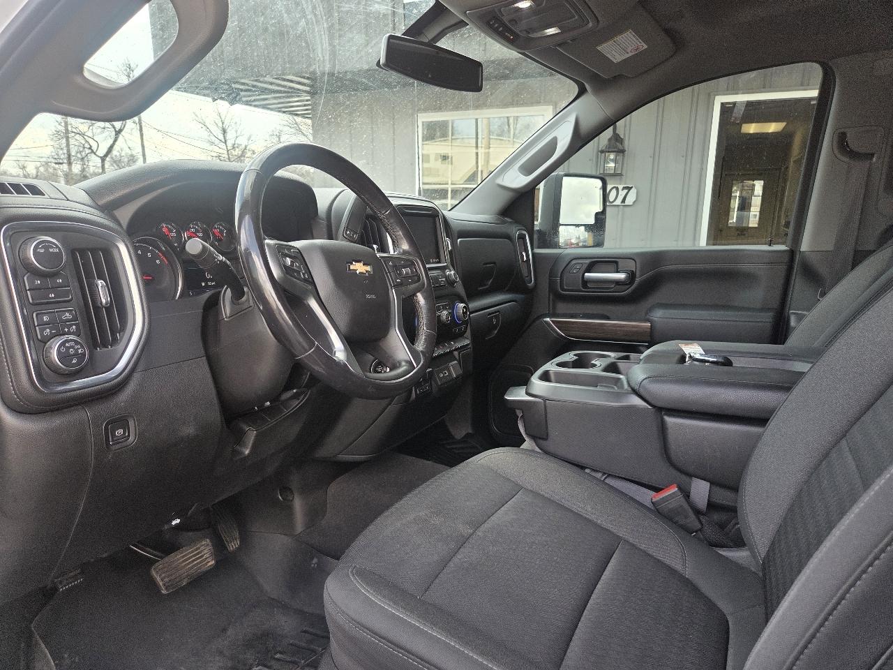 Chevrolet Silverado 2500HD LT Crew Cab Short Box 4WD 2021