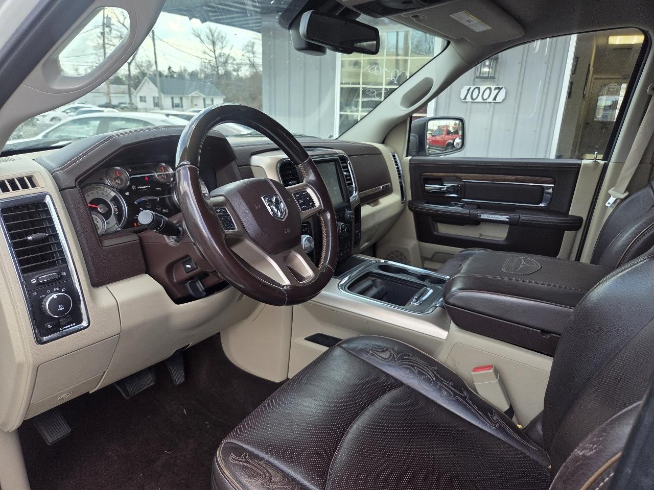 RAM 1500 Longhorn Crew Cab SWB 4WD 2016