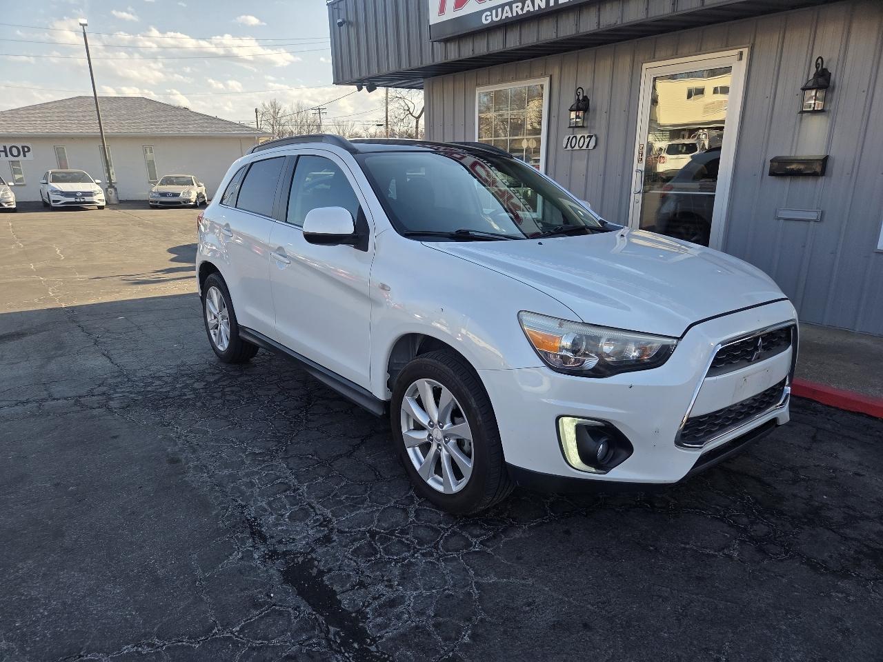 Mitsubishi Outlander Sport SE 2WD 2015