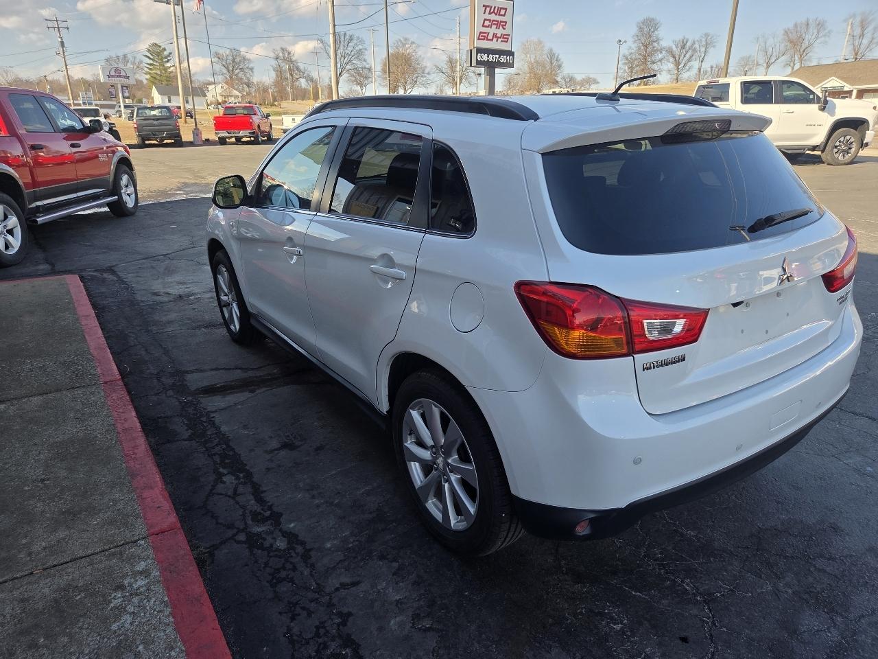 Mitsubishi Outlander Sport SE 2WD 2015