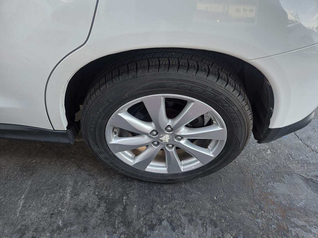 Mitsubishi Outlander Sport SE 2WD 2015