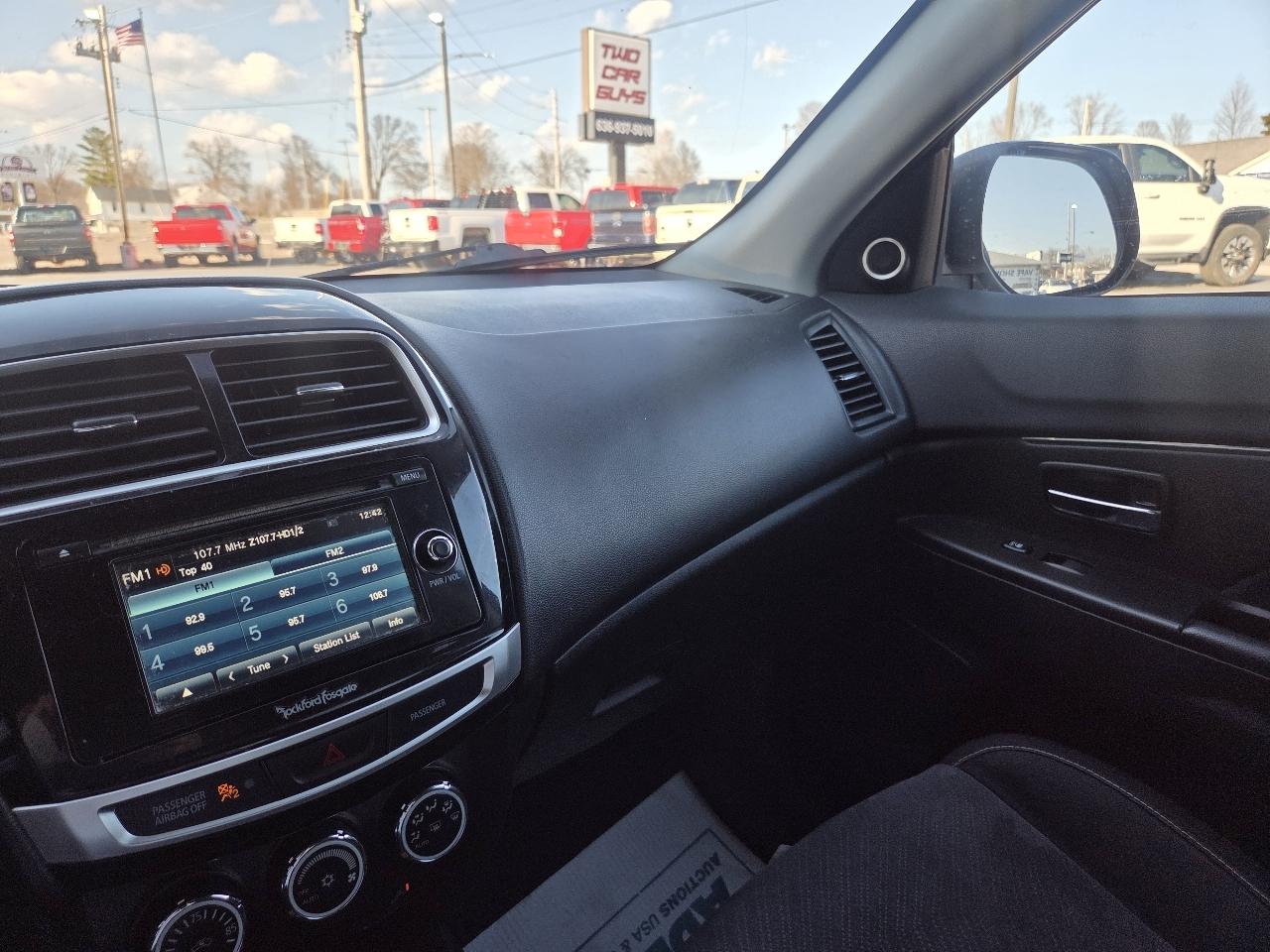 Mitsubishi Outlander Sport SE 2WD 2015