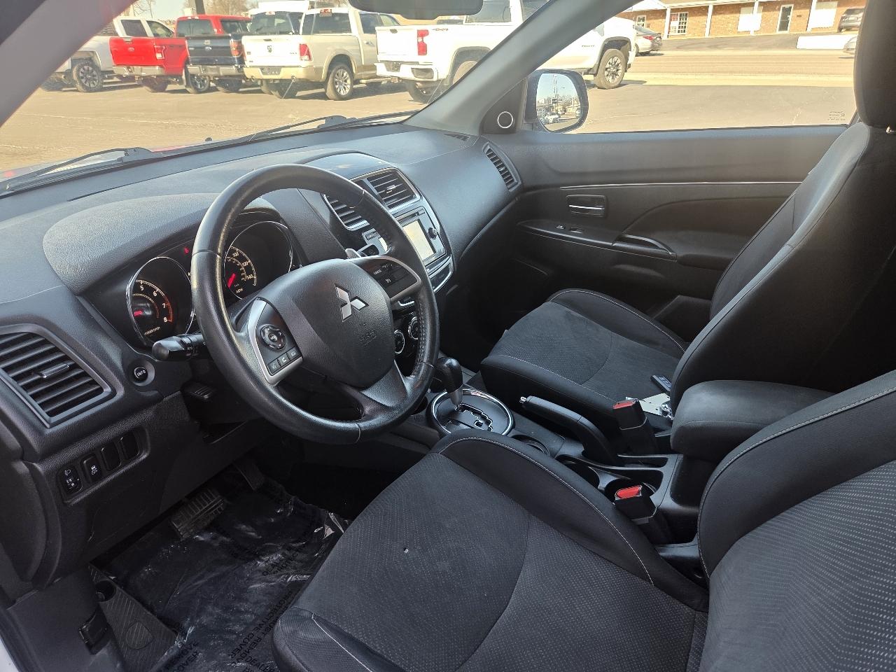 Mitsubishi Outlander Sport SE 2WD 2015