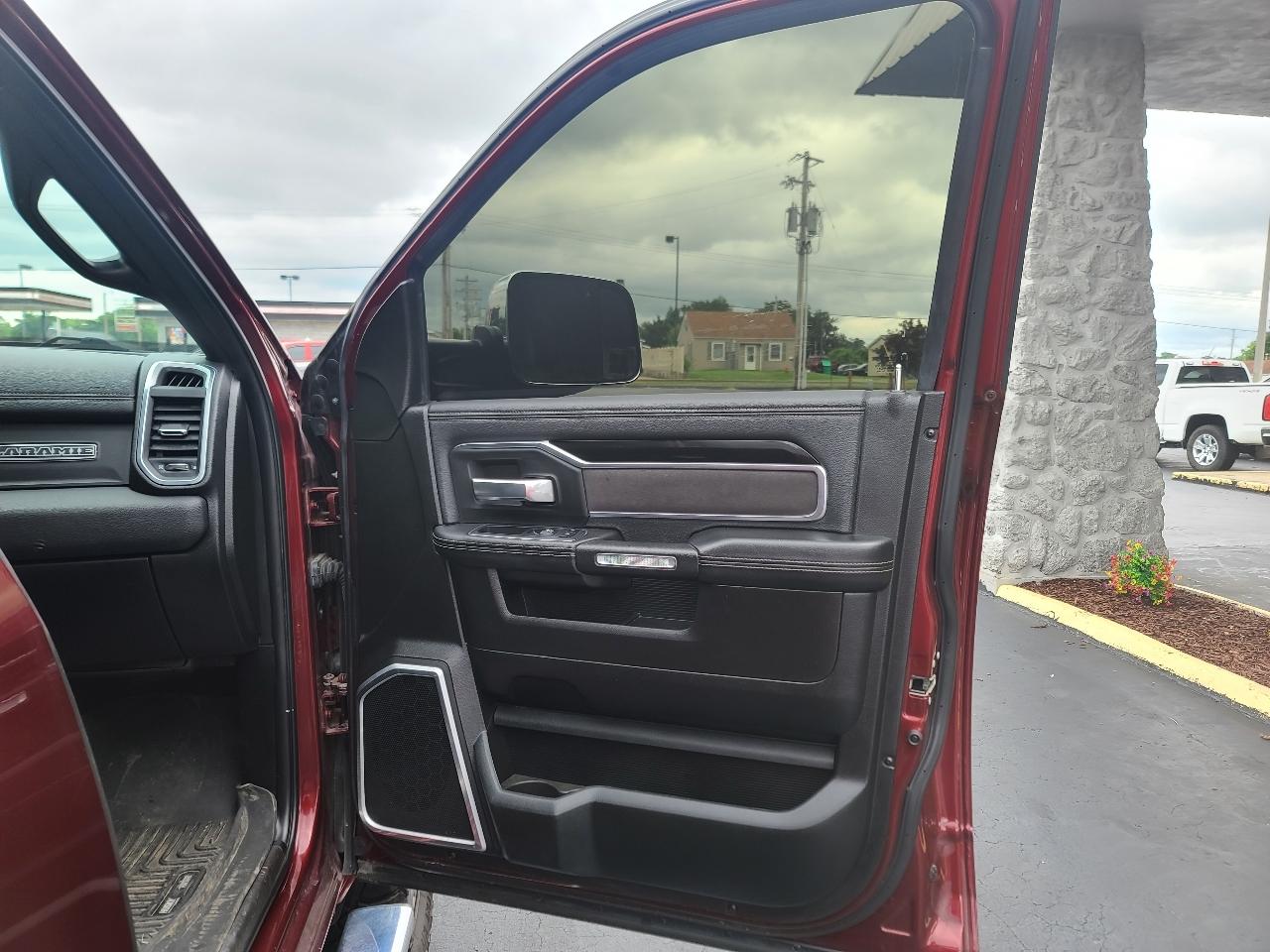 RAM 2500 Laramie Crew Cab SWB 4WD 2019