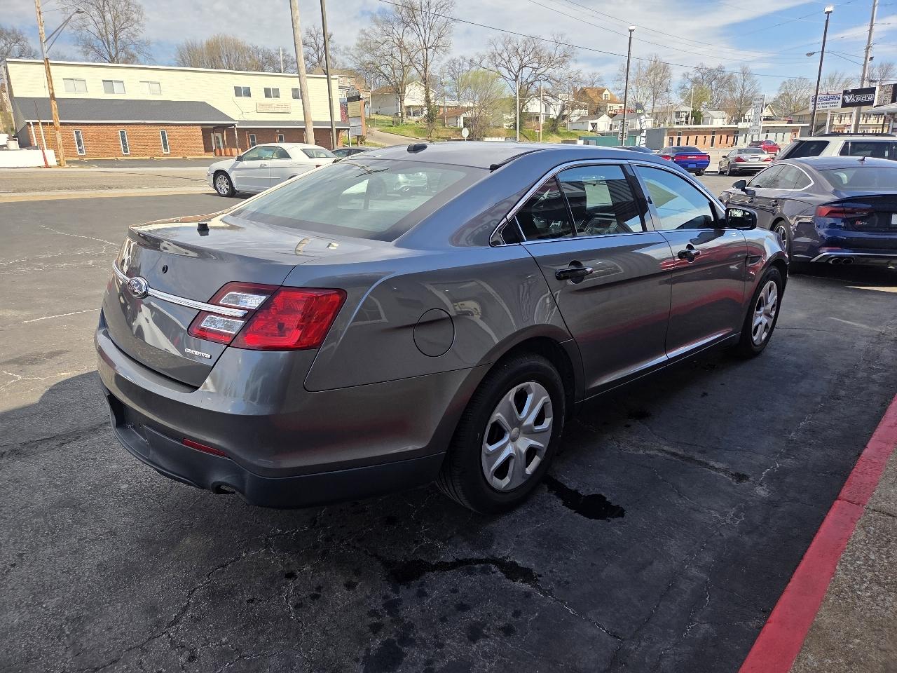 Ford Taurus LX 4D Sedan 2015