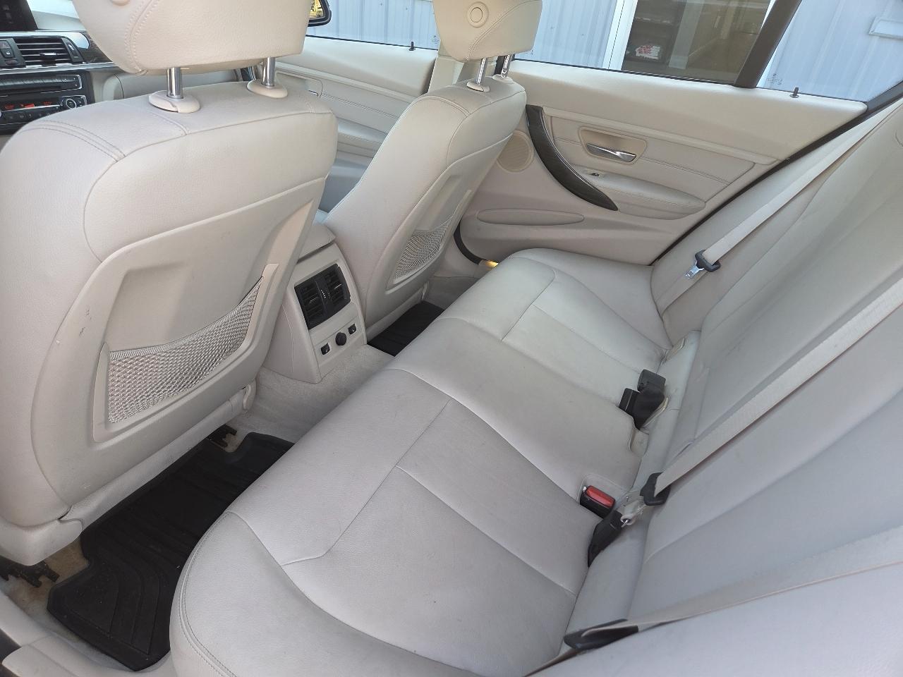 BMW 3-Series 328i xDrive Sedan 2013