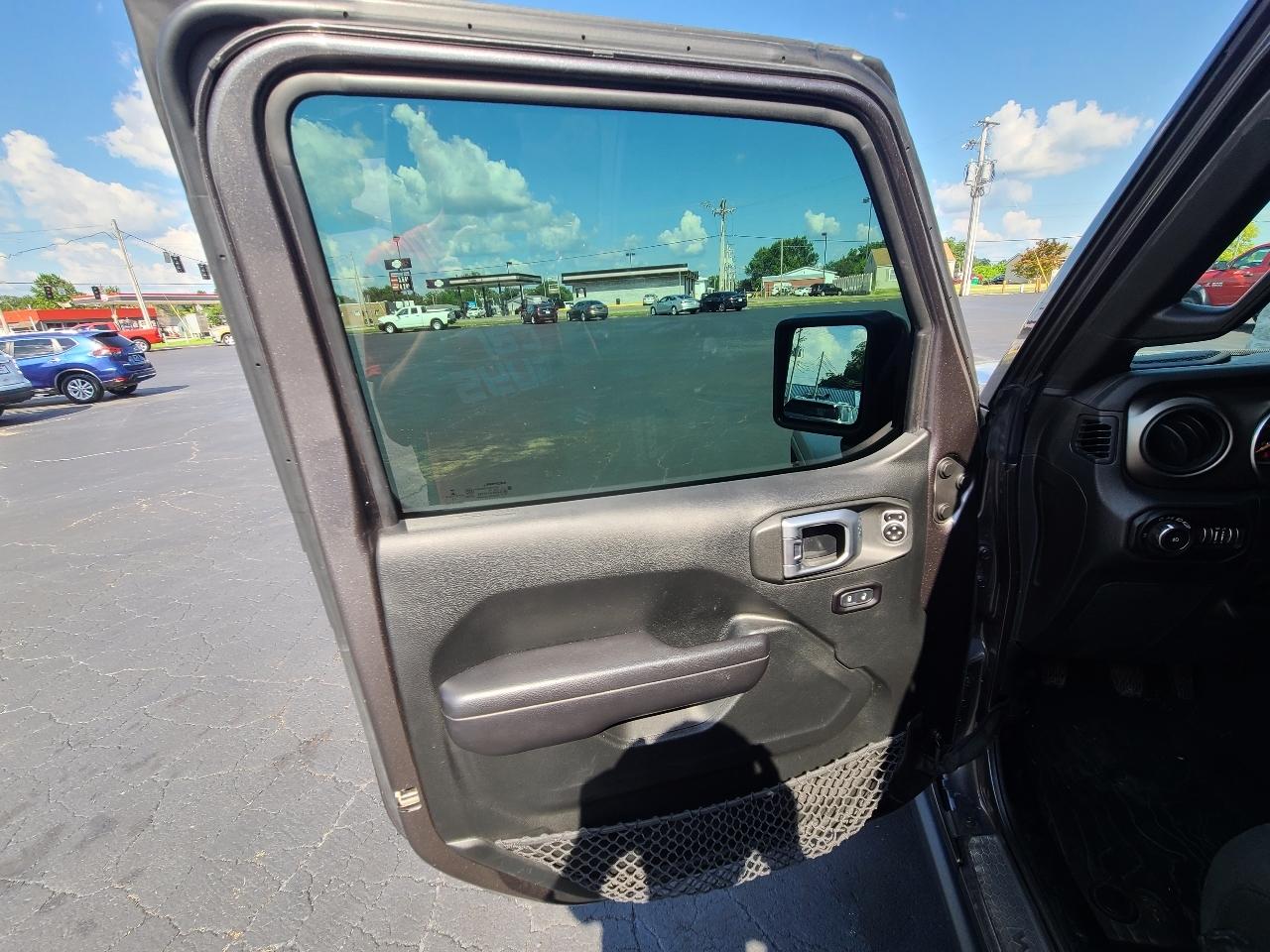 Jeep Wrangler Unlimited Sport 2018