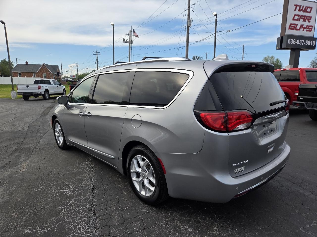 Chrysler Pacifica Touring-L Plus 2017