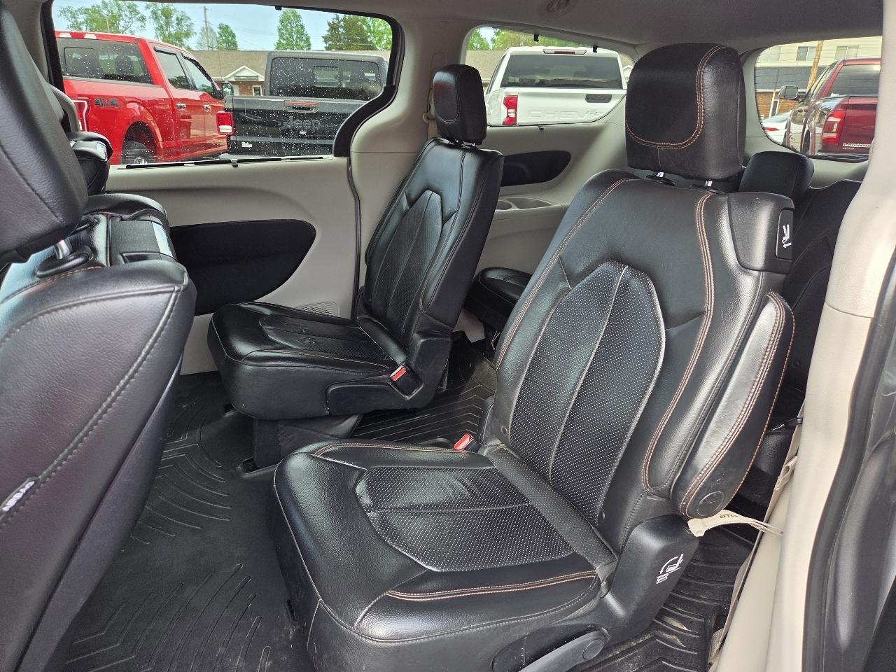 Chrysler Pacifica Touring-L Plus 2017