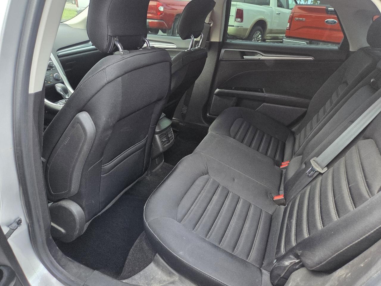 Ford Fusion Hybrid SE 2014