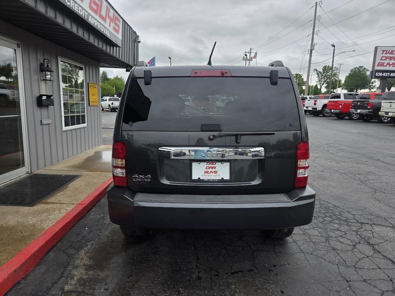 Jeep Liberty Limited 4WD 2011