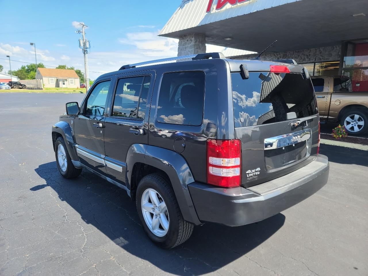 Jeep Liberty Limited 4WD 2011
