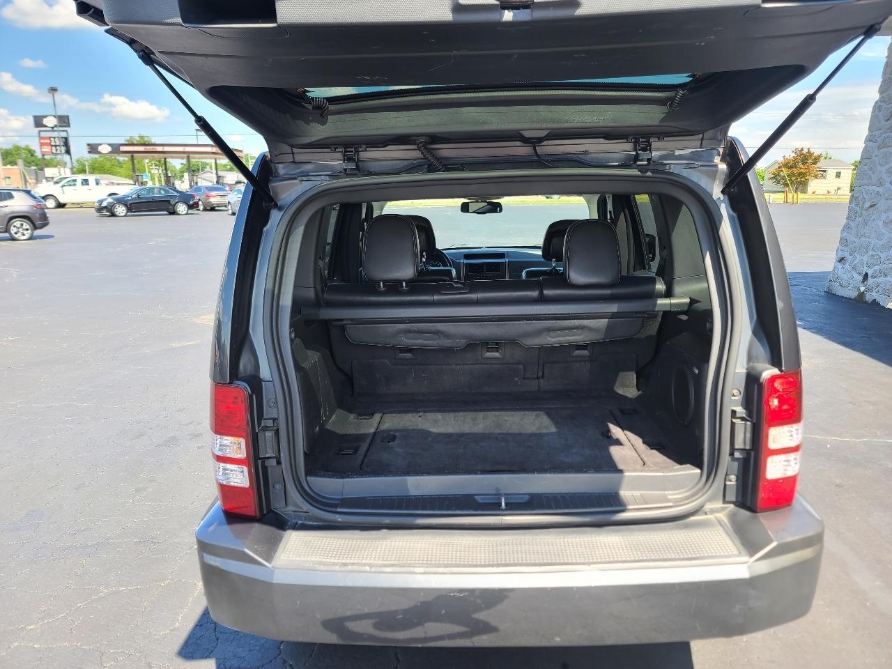Jeep Liberty Limited 4WD 2011
