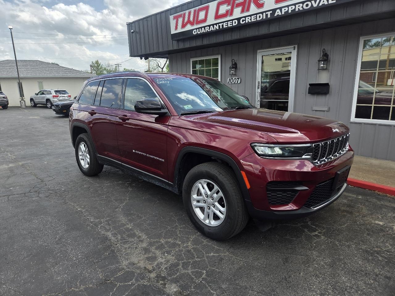 Jeep Grand Cherokee Laredo 4WD 2023