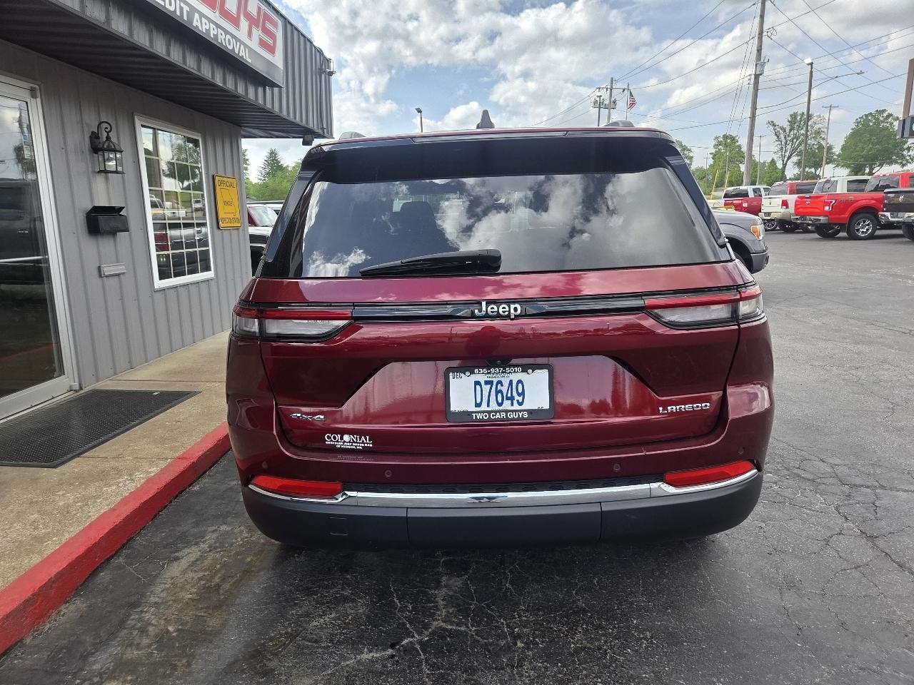 Jeep Grand Cherokee Laredo 4WD 2023