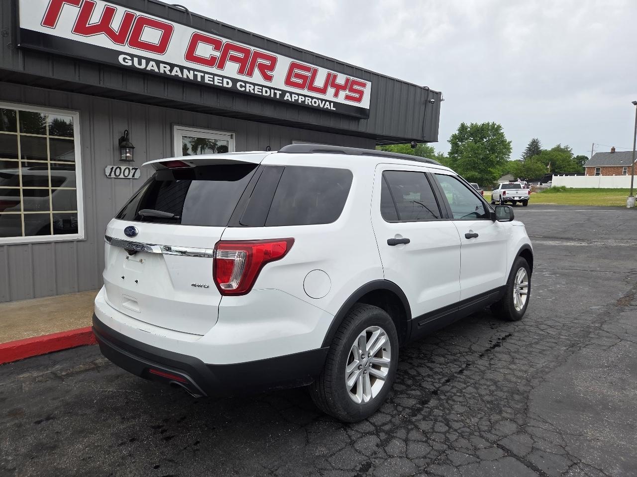 Ford Explorer Base 4WD 2017