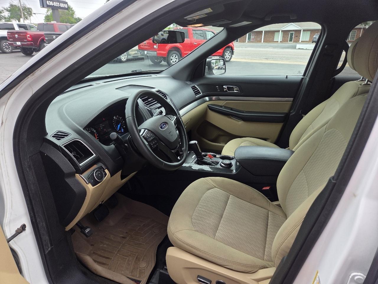 Ford Explorer Base 4WD 2017