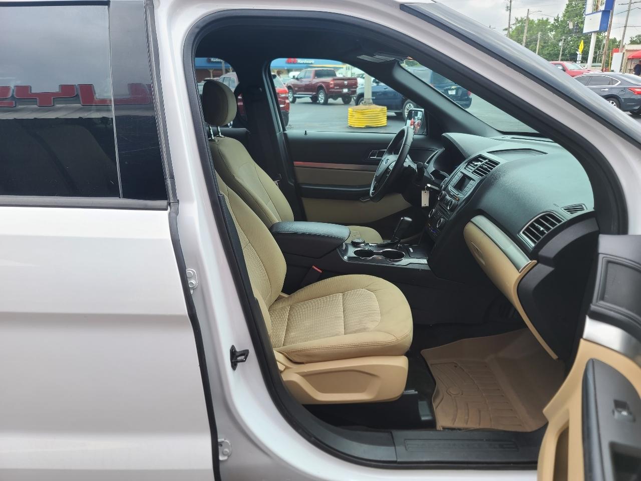 Ford Explorer AWD 4dr XLT 2017