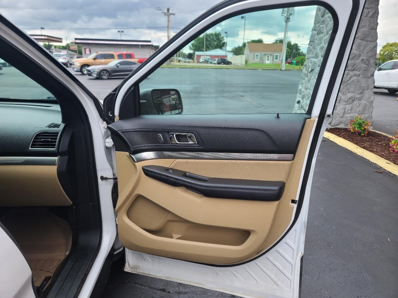 Ford Explorer AWD 4dr XLT 2017