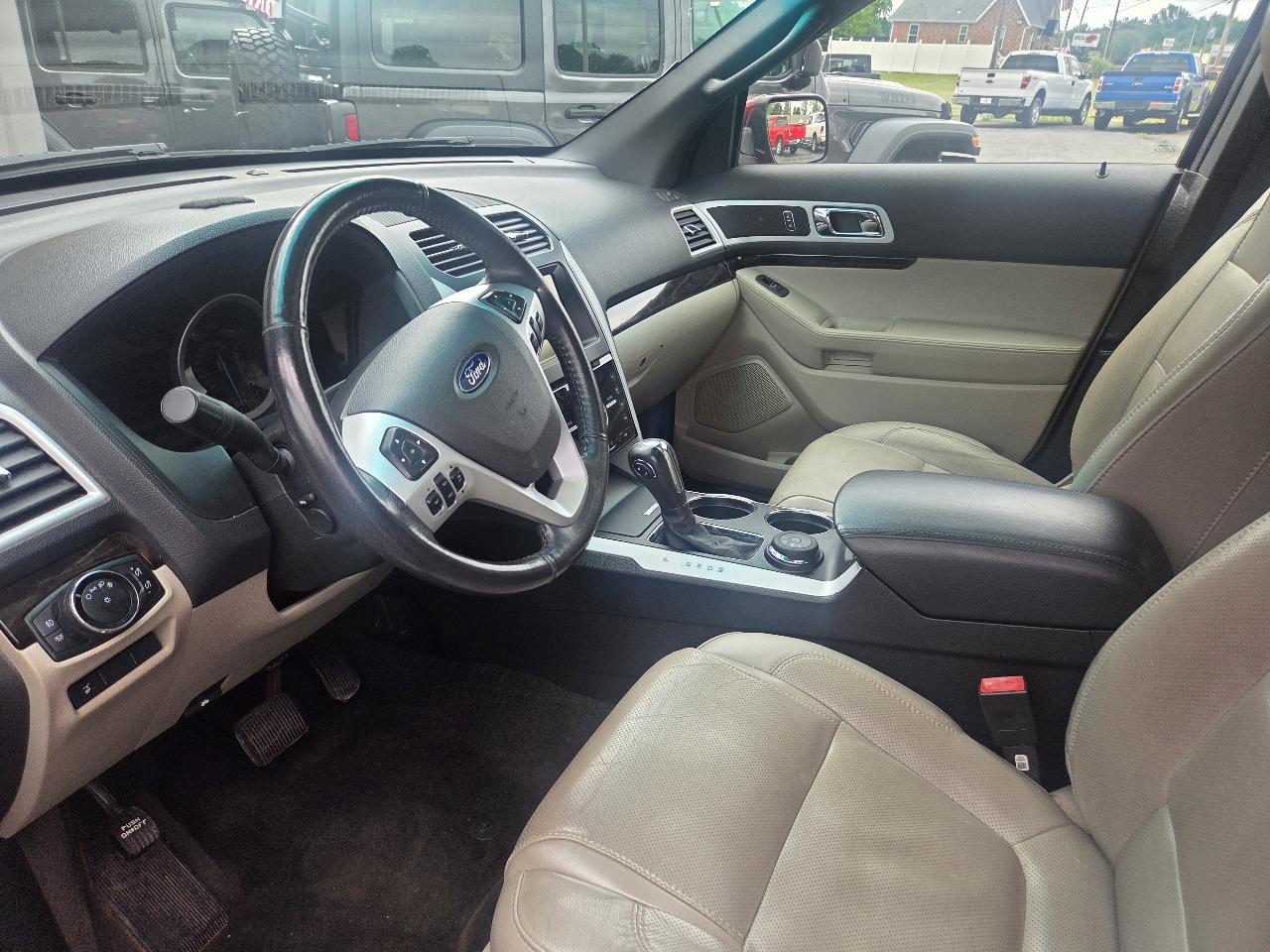 Ford Explorer Limited 4WD 2014