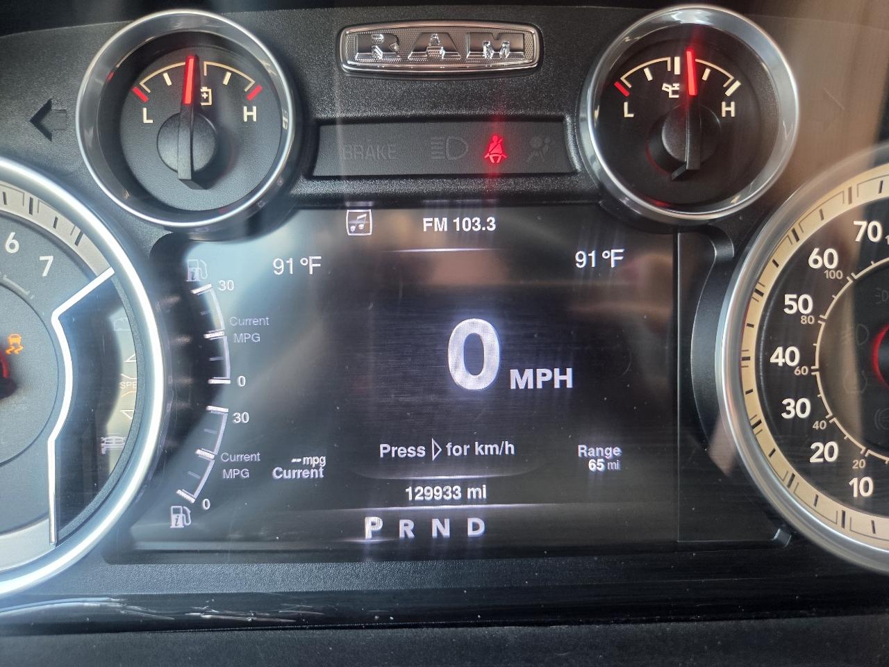 RAM 1500 SLT Crew Cab SWB 4WD 2016