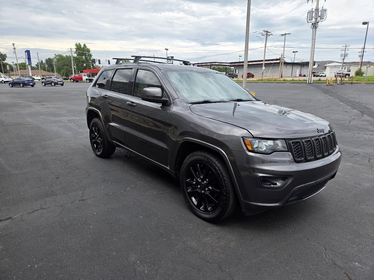 Jeep Grand Cherokee Laredo 4WD 2019