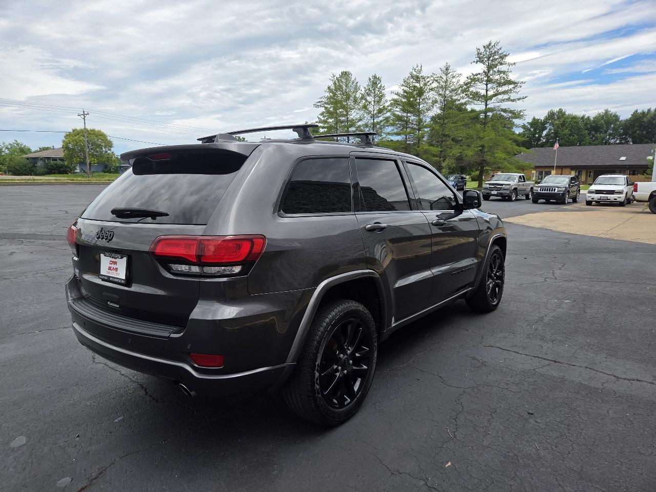 Jeep Grand Cherokee Laredo 4WD 2019