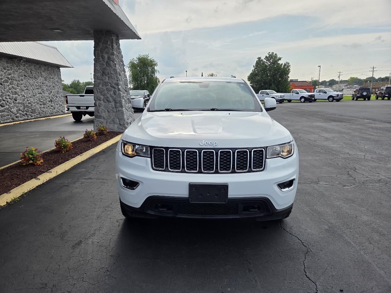 Jeep Grand Cherokee Laredo 4WD 2017