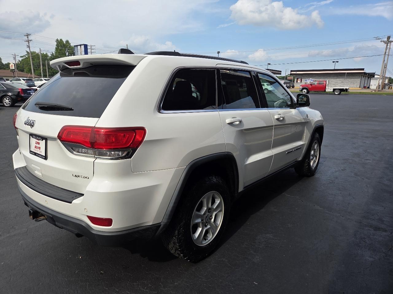 Jeep Grand Cherokee Laredo 4WD 2017