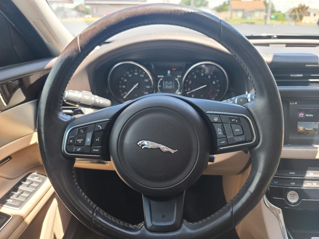 Jaguar XF-Series 35t Prestige AWD 2017