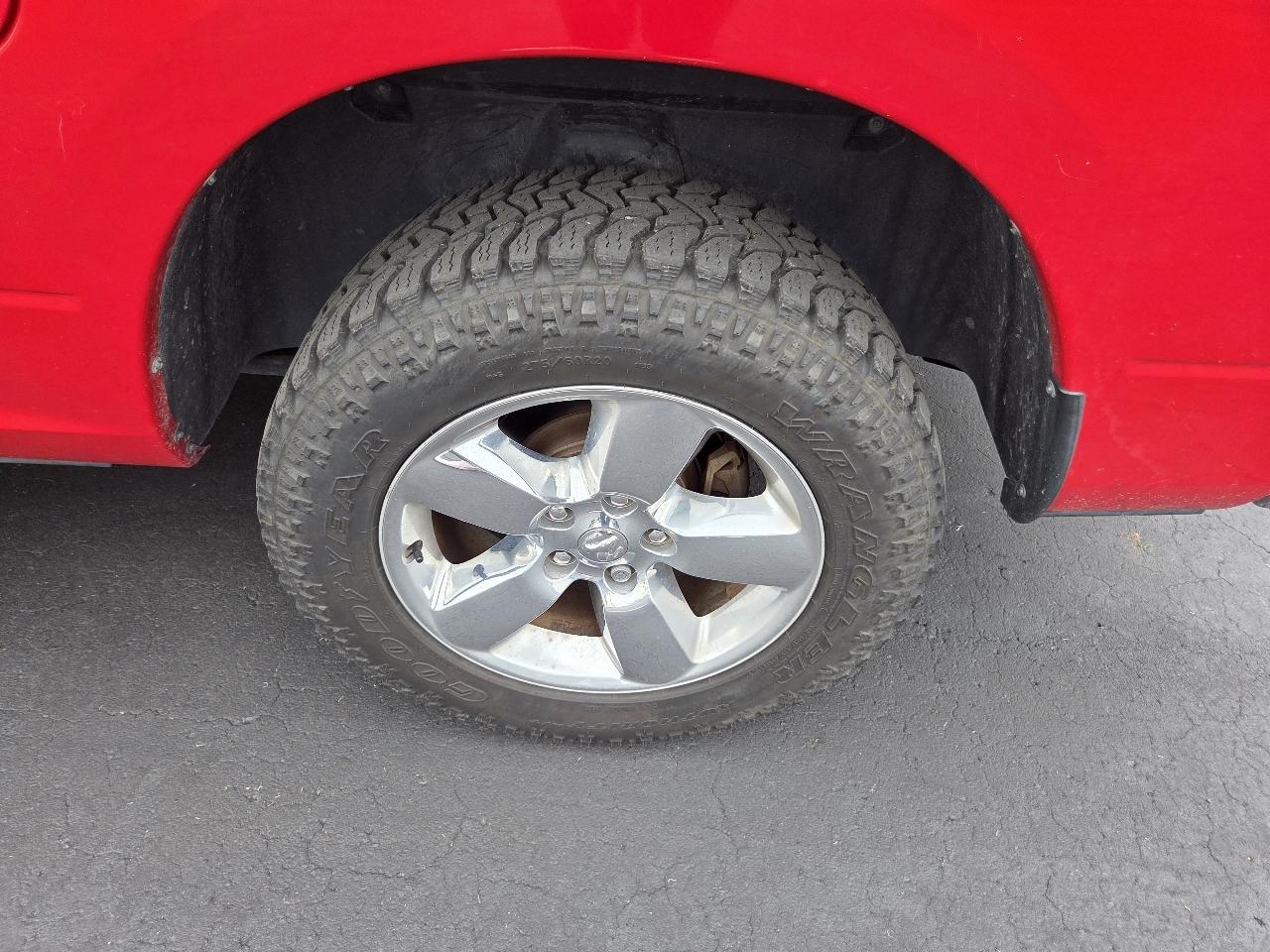 RAM 1500 SLT Crew Cab SWB 4WD 2017