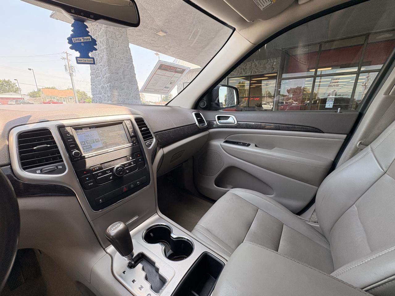 Jeep Grand Cherokee Laredo 4WD 2011