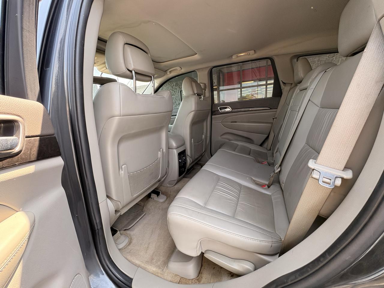 Jeep Grand Cherokee Laredo 4WD 2011