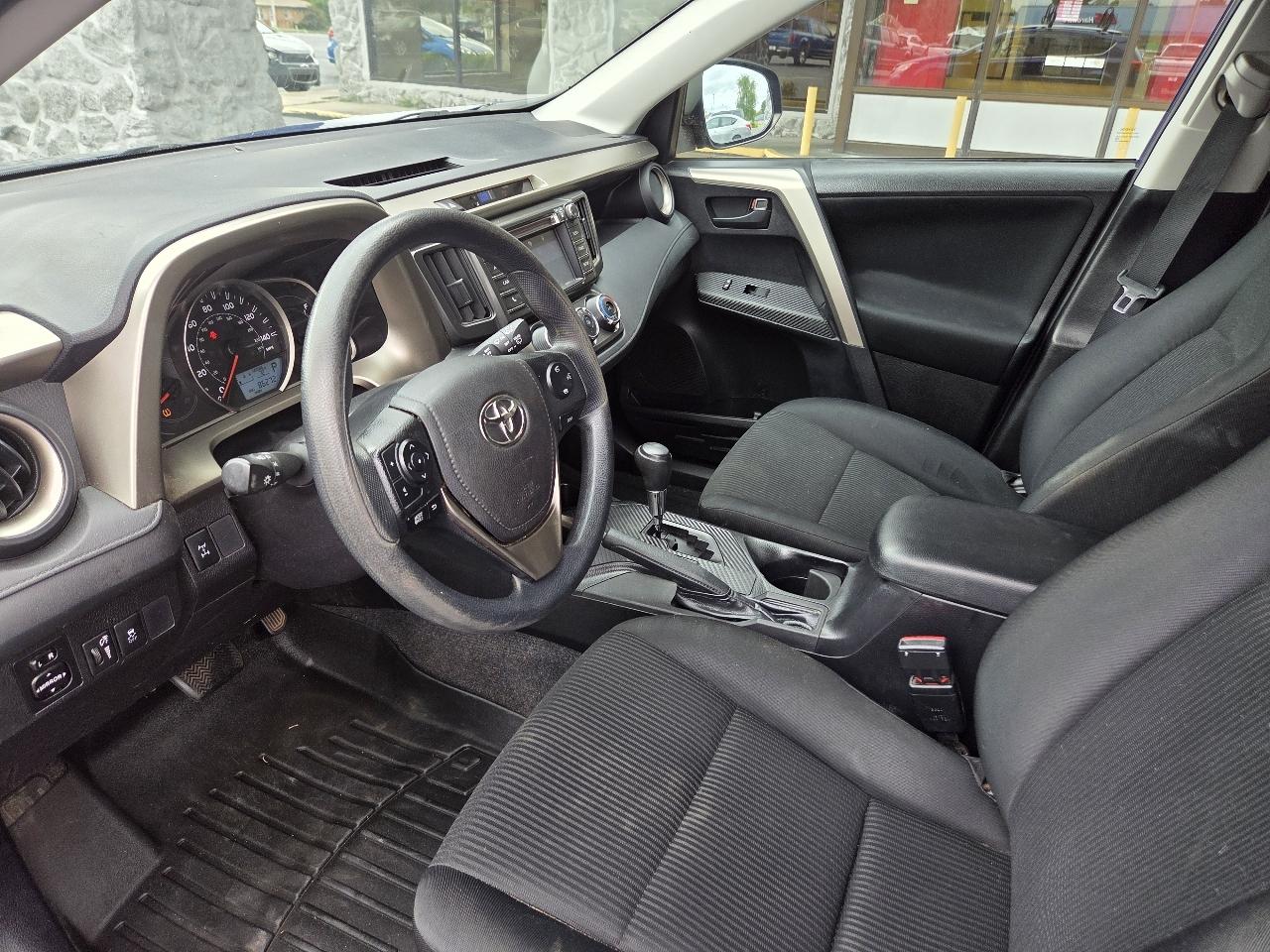 Toyota RAV4 LE AWD 2014