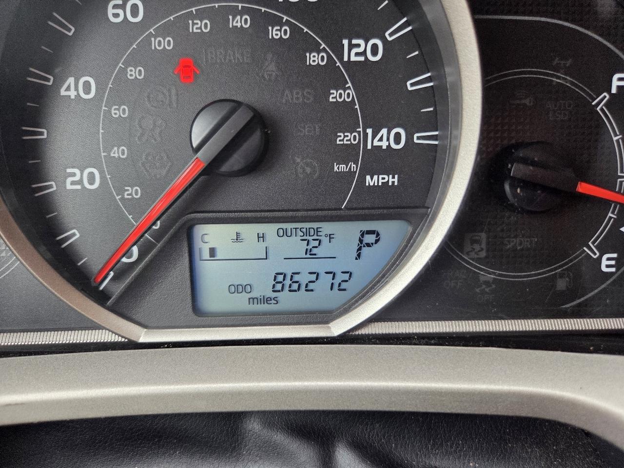 Toyota RAV4 LE AWD 2014