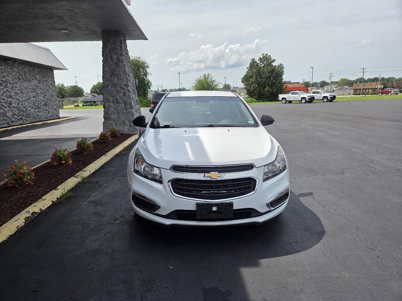 Chevrolet Cruze LS Auto 2015